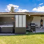 Au Milieu Des Vignes Chateauthebaud