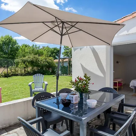 Au Milieu Des Vignes Country house