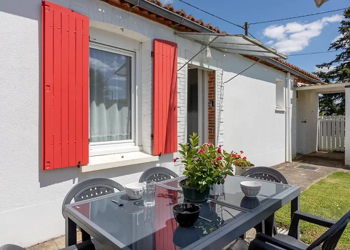 Au Milieu Des Vignes * Chateauthebaud