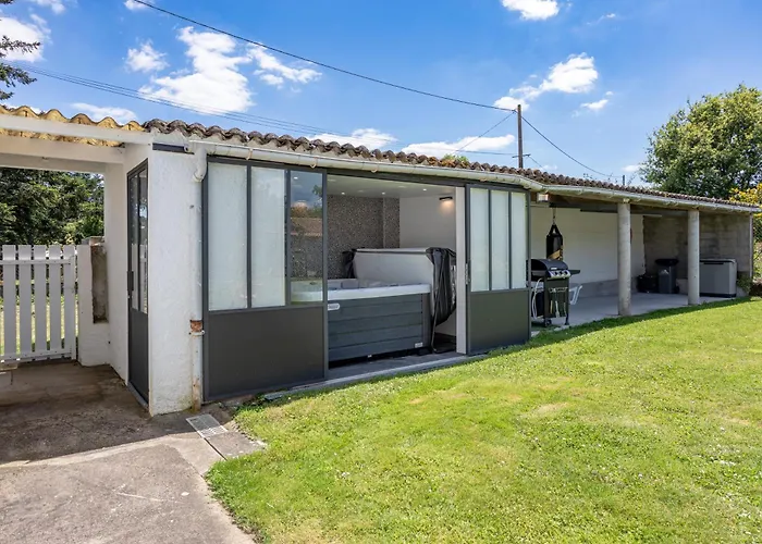 Au Milieu Des Vignes * Chateauthebaud